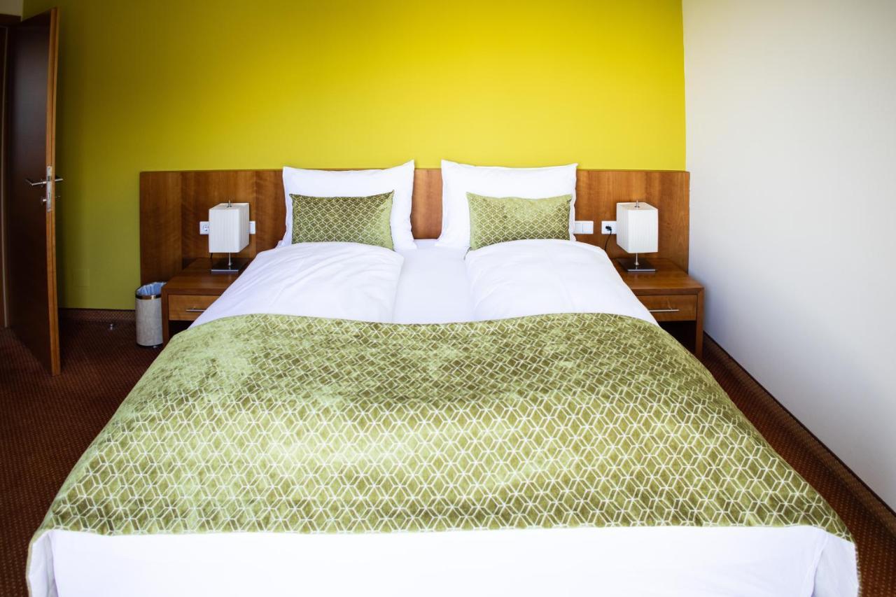 Seehotel Sued By S4Y Velden am Wörthersee Zewnętrze zdjęcie